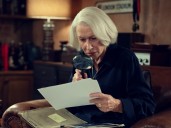 A los 80, Hellen Mirren se quejó de la “condescendencia” con los adultos mayores: diferencias entre amabilidad y edadismo