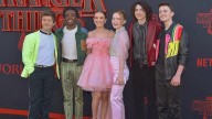 Actriz de ‘Stranger Things’ se convirtió en madre a los 21 años