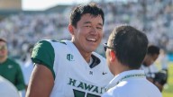 Hawaii kicker wins the internet with unbelievable backstory