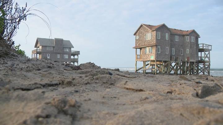 Outer Banks braces as Hurricane Erin threatens flooding, strong winds