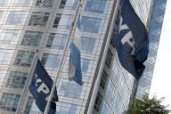 La Justicia de EE. UU. permitió apelar el fallo en contra sin entregar acciones de YPF