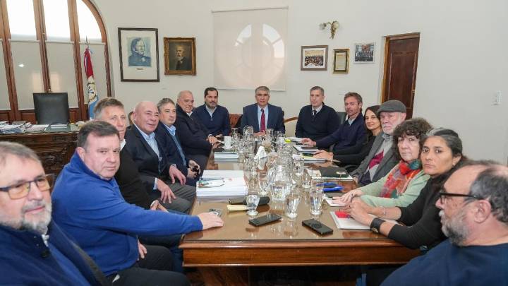 Paritarias en Santa Fe: UPCN aceptó la propuesta salarial del gobierno provincial