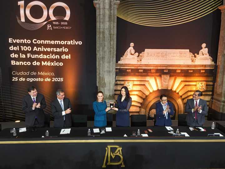 Banco de México celebra 100 años de historia financiera