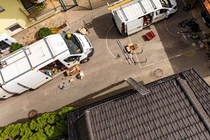 Woman Battles Neighbors Over Ongoing Shared Driveway Obstruction