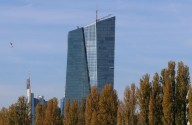 Euro zone lending growth edges up to new 2