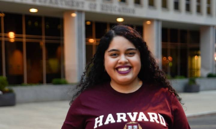 La boricua Débora Menieur Núñez vivió una montaña rusa a causa de los despidos en Educación federal