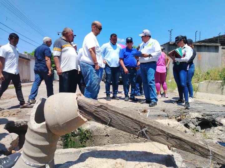 Alcalde inspecciona obras en ejecución en Rosario de Perijá
