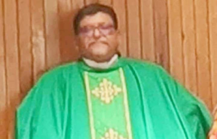 Falso sacerdote oficia misas en Puebla y municipios vecinos, alertan