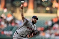 Sólida actuación de Giolito y jonrones de Story y Hamilton dan a Medias Rojas triunfo ante Orioles
