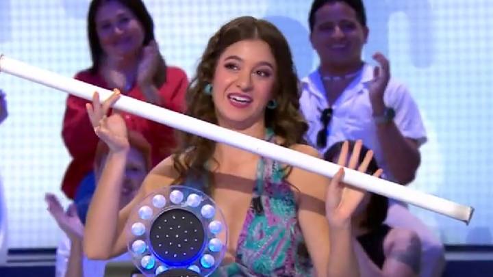 Roberto Leal se convierte en el "manitas" de 'Pasapalabra' tras un divertido incidente