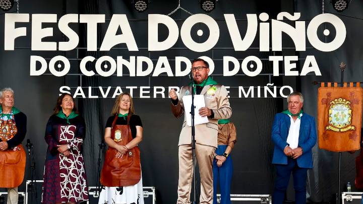 Salvaterra se moja por dentro con el vino del Condado