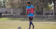 Un futbolista jachallero sufrió un accidente durante un partido y su estado es delicado