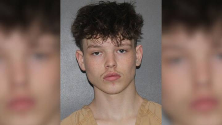 Man arrested after displaying gun at Kohl's Tuesday night