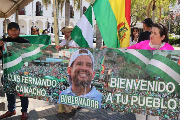 Líder opositor Luis Camacho sale de prisión y podrá defenderse en libertad en Bolivia
