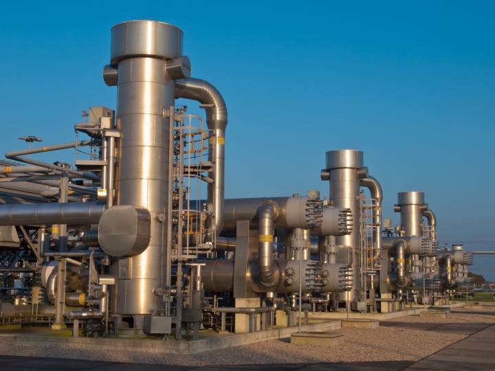 Western Midstream: Oil And Water Do Mix (NYSE:WES)