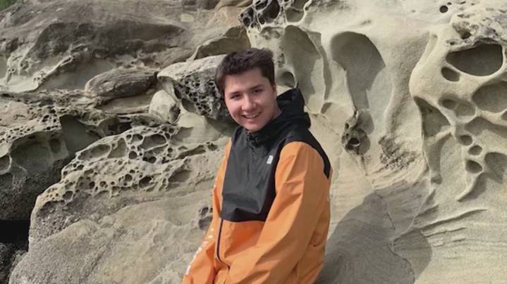 Kirkland walk-a-thon raises awareness for missing man Jonathan Hoang
