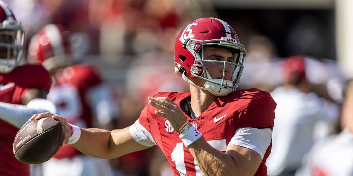 With advice from Nick Saban and Bryce Young, Alabama’s Ty Simpson feels ready for the spotlight