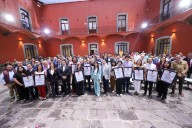 Gobernadora Cuéllar entrega el Premio Estatal de la Juventud 2025