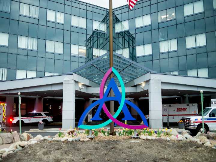 Contract dispute could lead to Labor Day nurse strike at Michigan hospital