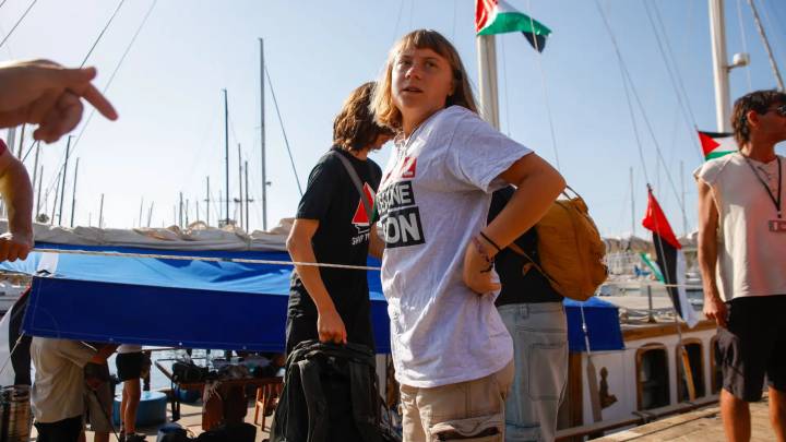 Una nueva flotilla humanitaria parte rumbo a Gaza desde Barcelona: "Es el mundo entero contra el genocidio"