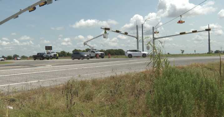 New traffic signal coming to dangerous Burleson County intersection after 34 crashes this year