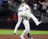 Ramón Laureano hizo ganar a Padres 5