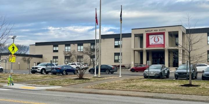 Robbery prompts lockdown at Glencliff High School