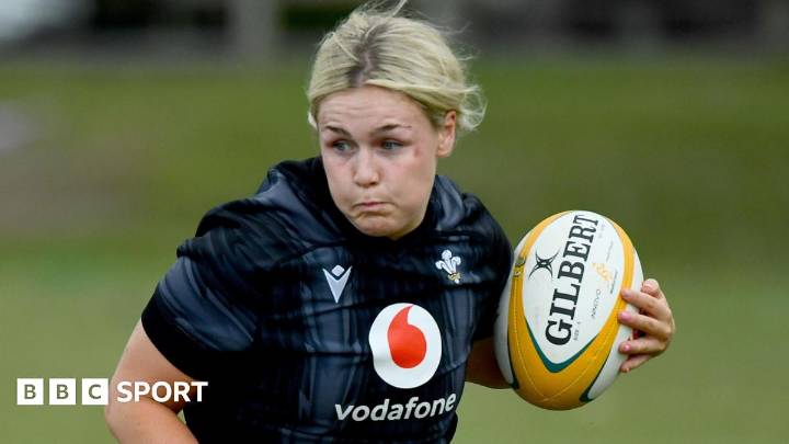 Callender in Wales' World Cup squad despite injury