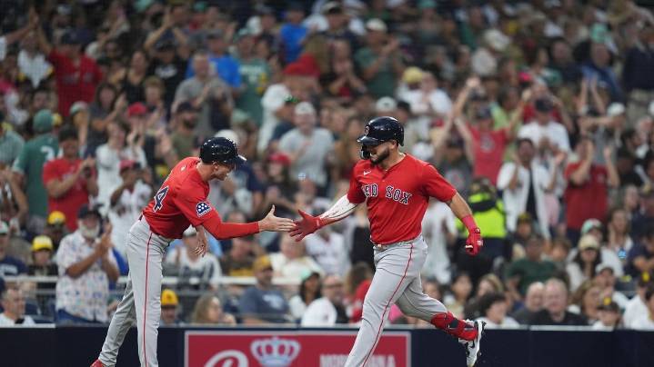 Abreu homers off Pivetta to help the Red Sox beat the Padres, 10