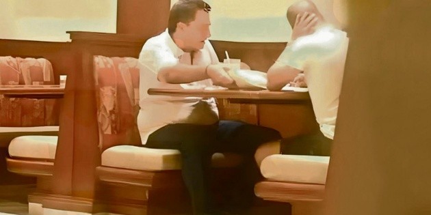 El INE perdona a Pío López Obrador por los videoescándalos de sobres con dinero