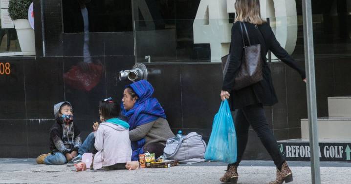 ¿Cuántos mexicanos dejaron la pobreza y qué factores influyeron? Esto reveló el Inegi