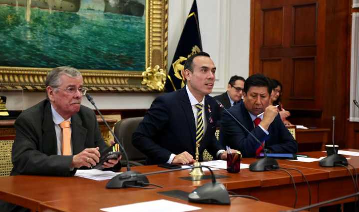 Comisiones congresales deslegitimadas
