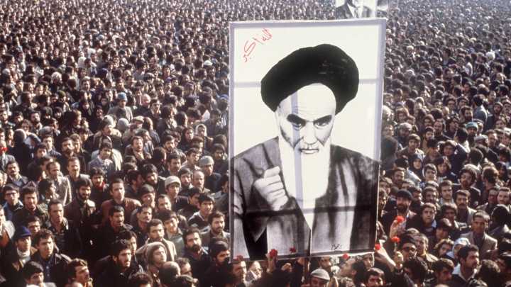 Book reviews: 'King of Kings: The Iranian Revolution' and 'Gwyneth: The Biography'