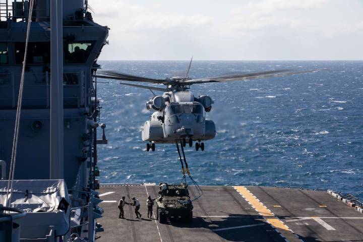 USS Iwo Jima leaves Norfolk again after returning to avoid storm
