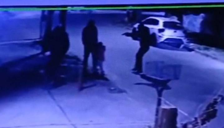 Argentina: Ladrones apuntaron con un arma a niña de 5 años para robar auto de su padre