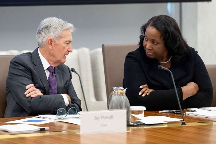 Politics: Trump uses fraud accusations to try to fire Fed governor