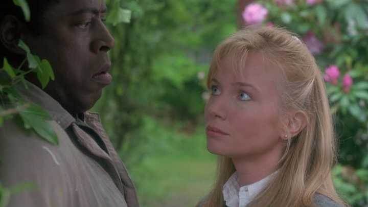 Primer vistazo al remake de una de las películas de terror más legendarias de todos los tiempos. Han pasado 33 años y sigue dando miedo