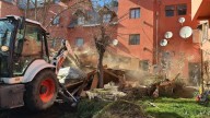 VIDEO San Martín de los Andes: demuelen un búnker de drogas en el barrio Gobernadores Neuquinos