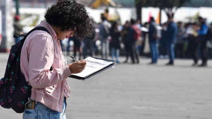 Empleo formal mete freno: especialistas advierten caída pese a formalización de repartidores