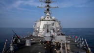Destructores de EEUU se dirigen a aguas de Venezuela mientras Trump busca presionar a los cárteles