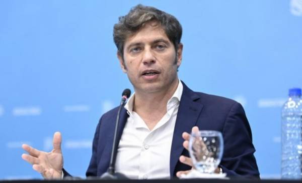Kicillof calificó de "delirio cósmico" los anuncios de Milei por cadena nacional