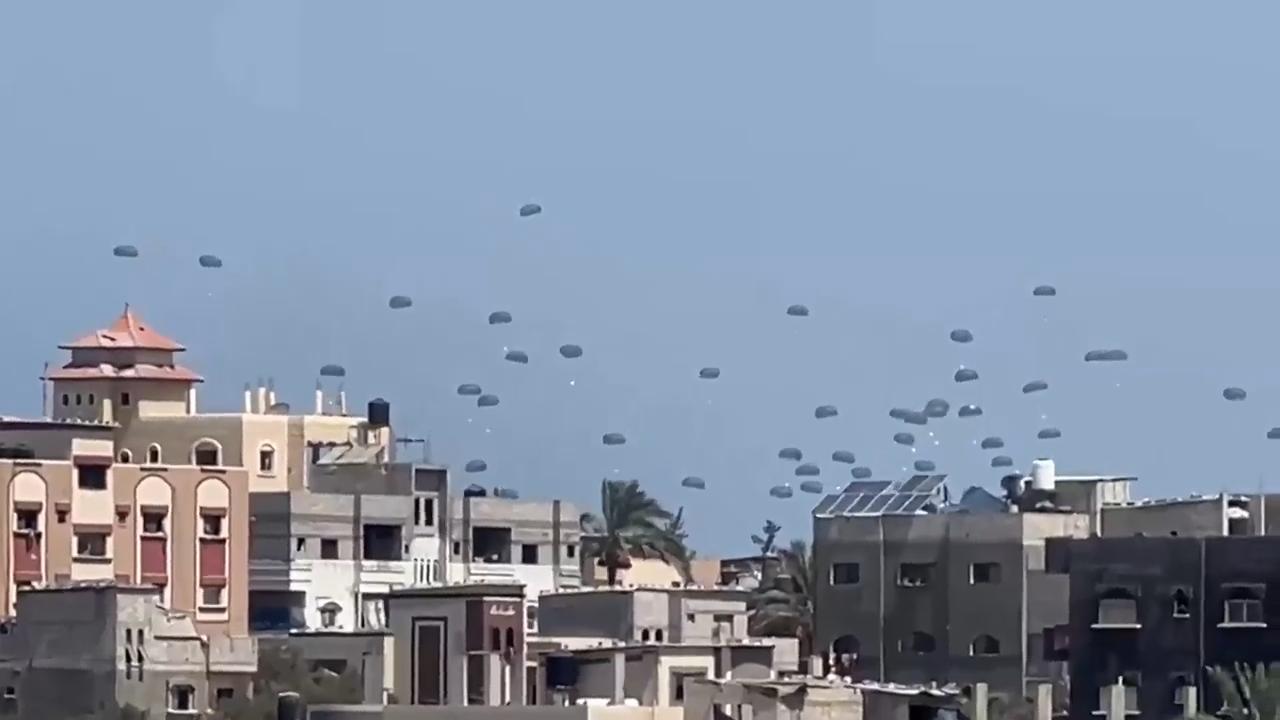 4 Palestinians shot dead by Israeli forces while seeking aid near Gaza City, witnesses say