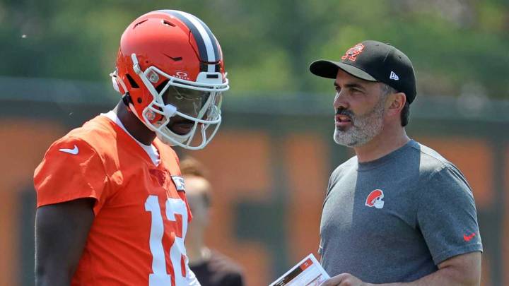 Browns HC, Shedeur Sanders clear air on controversial benching