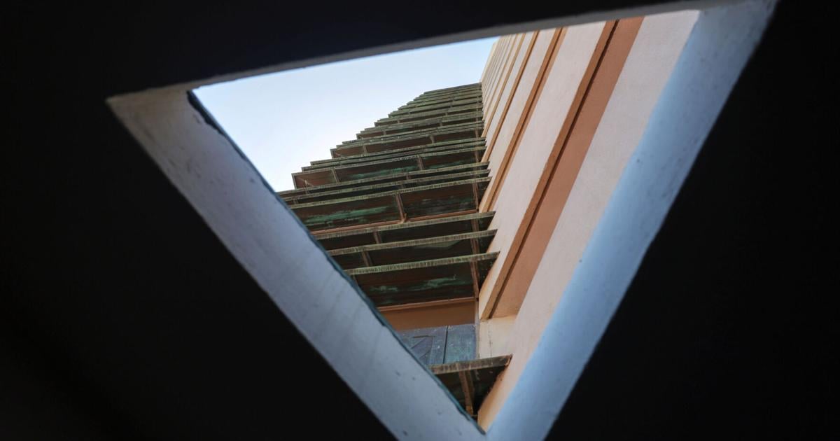 Frank Lloyd Wright Conservancy purchases Price Tower artifacts, avoids 'further legal action'