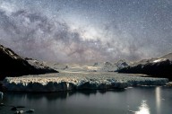 Una ventana al infinto. El centro galáctico sobre el glaciar Perito Moreno