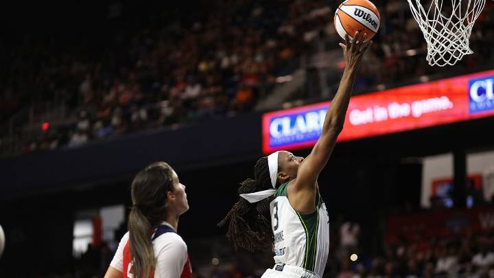 Storm’s Nneka Ogwumike calls game vs. Mystics with tough buzzer