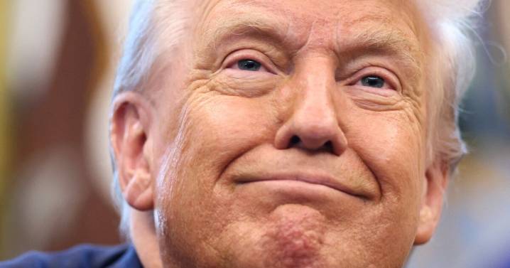 "México hace lo que le decimos", asegura Trump; Dice que Canadá también