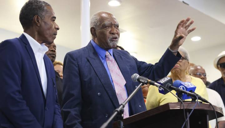 Residents and leaders demand federal relief as West Side continues to be hit hard by flooding