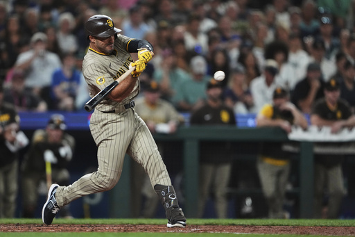 Grand slam de Laureano lleva a Padres a victoria 7