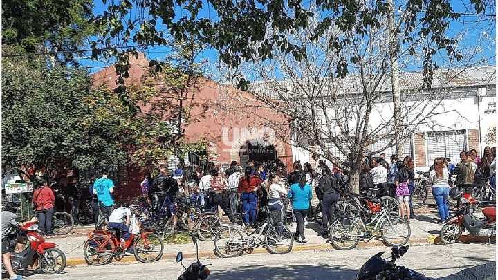 Avanza la investigación sobre un presunto caso de abuso en una escuela: nueva marcha de padres para pedir respuestas